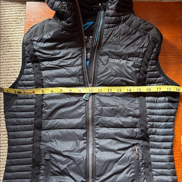 KUHL Born In The Mountains Silver Oak black hooded down vest. Pockets. Size sm - Picture 12 of 16